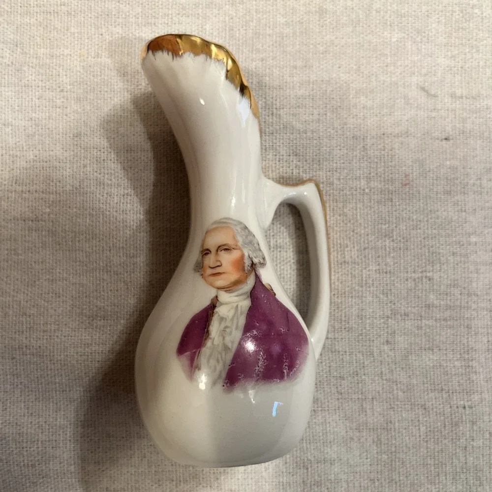 Vintage Porcelain George Washington Vase 4in Gold Trim